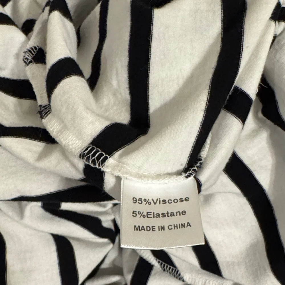 Striped Black and White‎ Maxi Dress - Picture 4 of 5